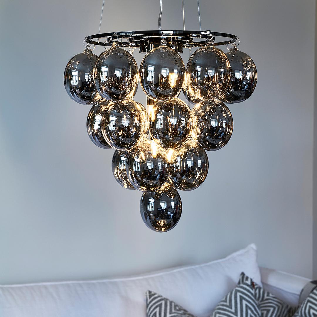 Luminária pendente decorativa graciosa: elegante barra de metal cromado preto, belos vidros cor de fumaça - 22 luzes